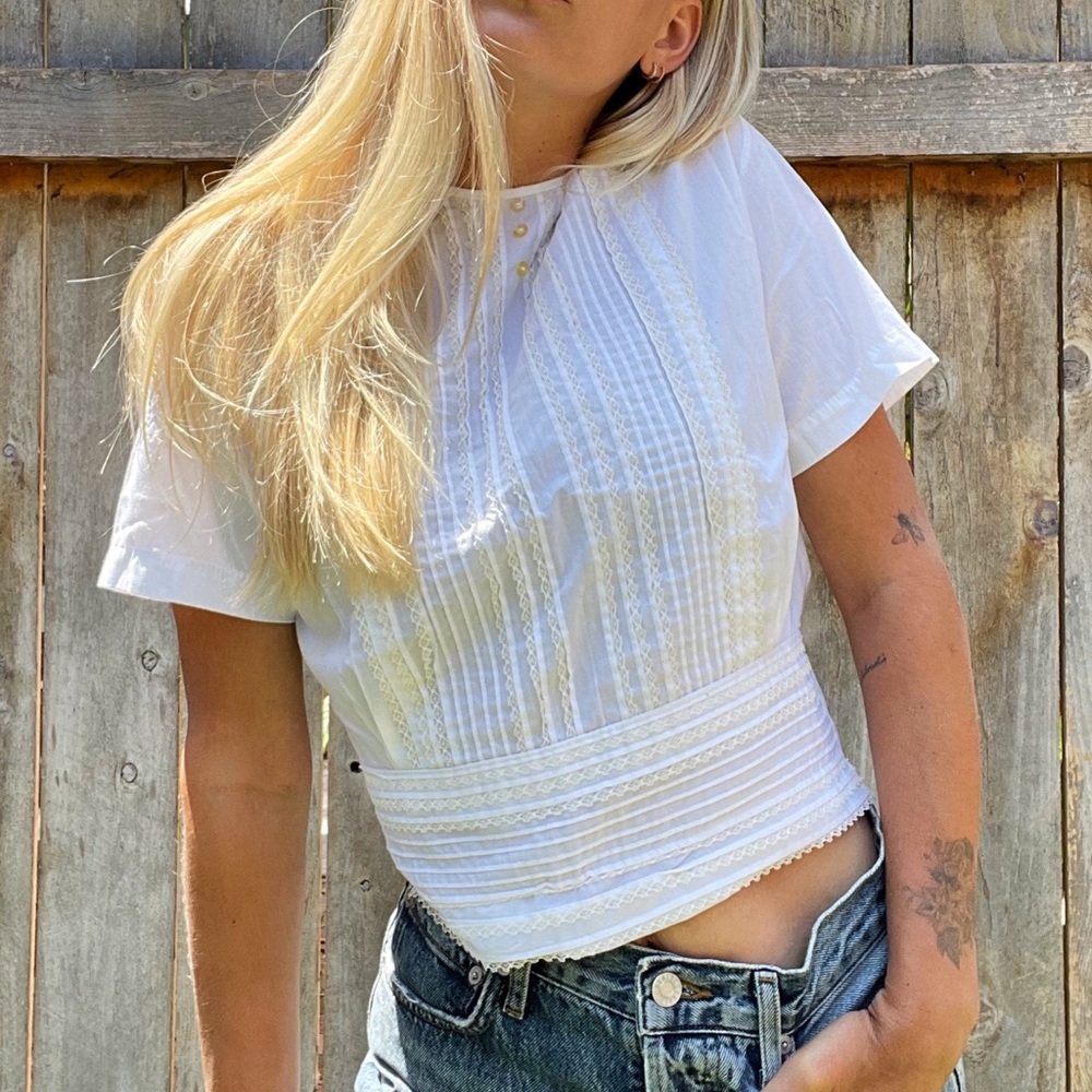 White lace cropped top